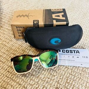 Costa Del Mar Women's Anaa Pillow Sunglasses - Like New